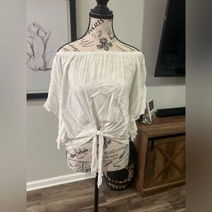 White dress blouse size small bought at store called “south moon under” (SMU)